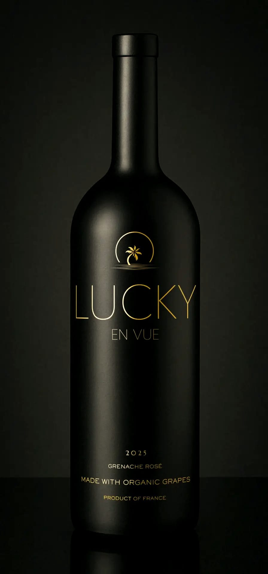 Lucky En Vue — Matte Black Bottle